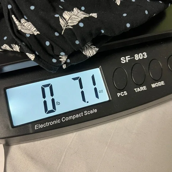 Torrid Black Feather Print Distressed Fringed Hem Lightweight Blouse Plus Size 3 - Picture 10 of 10